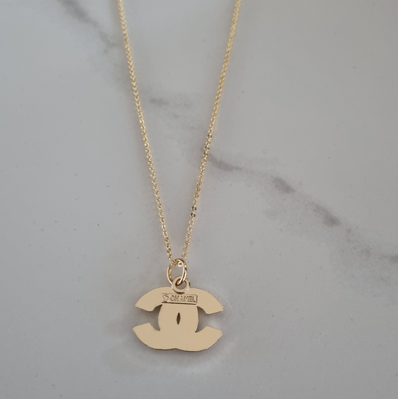 CHANEL Authentic Vintage Gold necklace - Picture 3 of 3